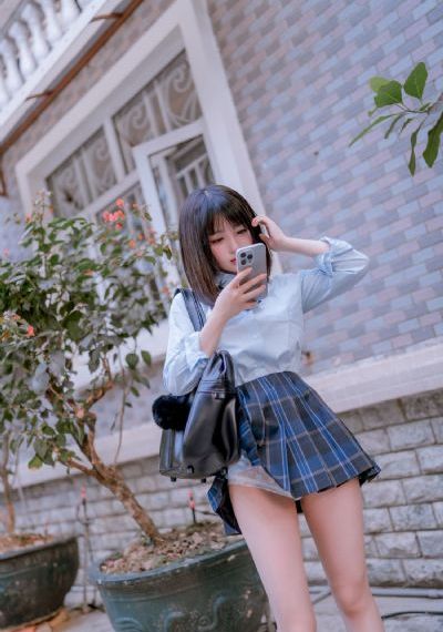 国产超摸人人爽人人喊_4KBD在线观看