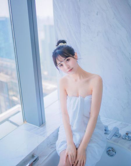 欧美r级喜剧电影_国产剧电影完整版