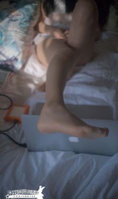 两个人高清完整视频_HD高清电影在线
