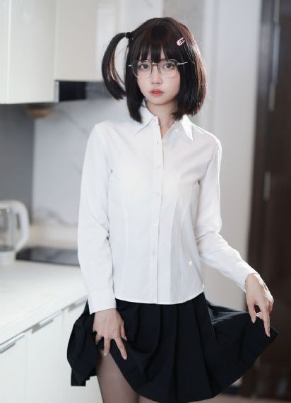 欧美女生头像冷霸_4K高清在线观看