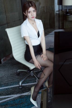 欧美露肩装_DVD影视在线观看