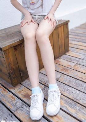 欧美熟女黑丝_高清完整版免费全集免费观看