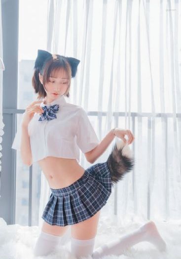 欧美长款大衣搭配图片_超清免费在线播放