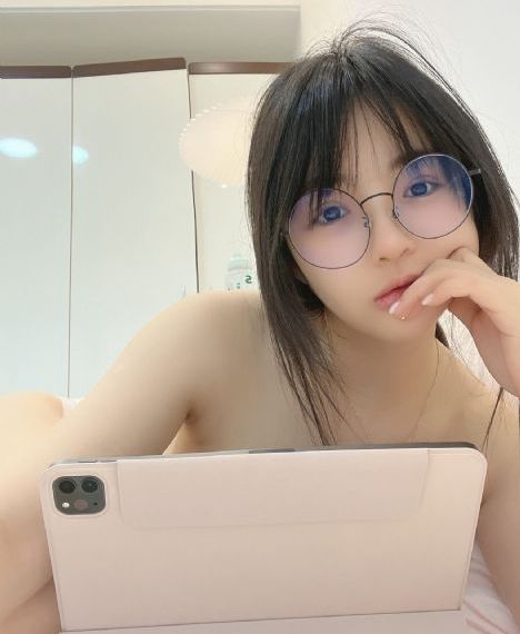 人与动物日韩第一页_手机在线免费观看
