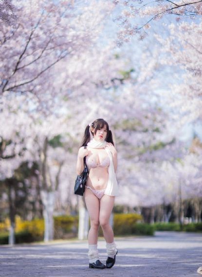 欧美人人模人人爽_电影免费观看