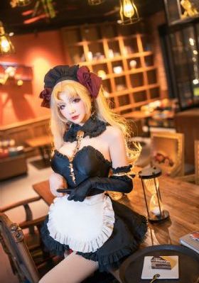 欧美丰满绝色少妇_迅雷手机免费观看