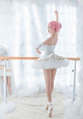 日韩精品成人色鱼花楼_720免费在线观看
